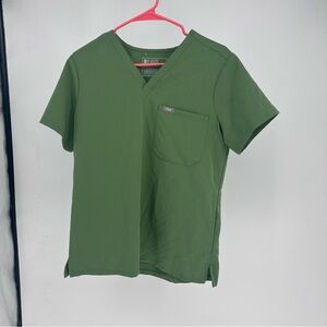 FIGS size Medium Catrina One Pocket Scrub Top in Fern